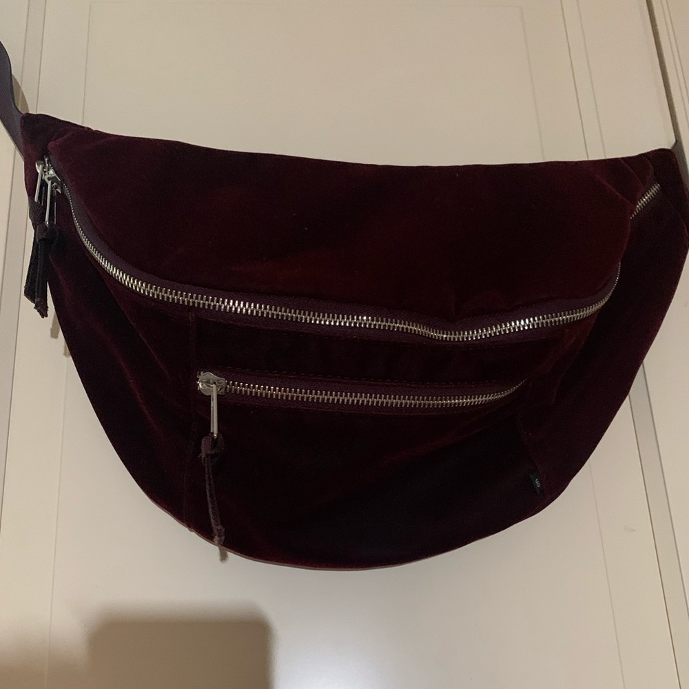Large Fanny Velvet Pack. Burgundy colour, so cool & different. Fits a ton!